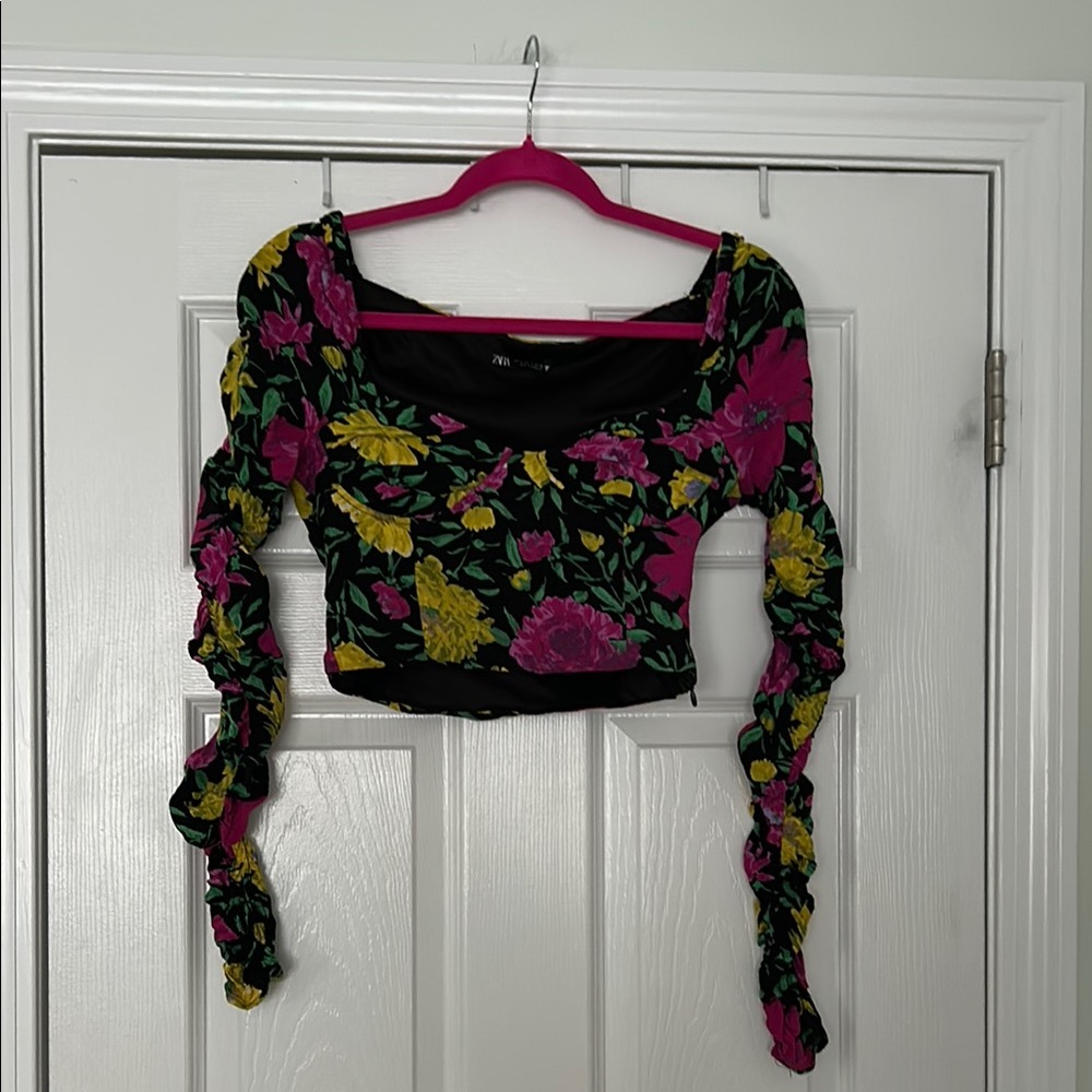Zara Black and Pink Ruched Crop Blouse